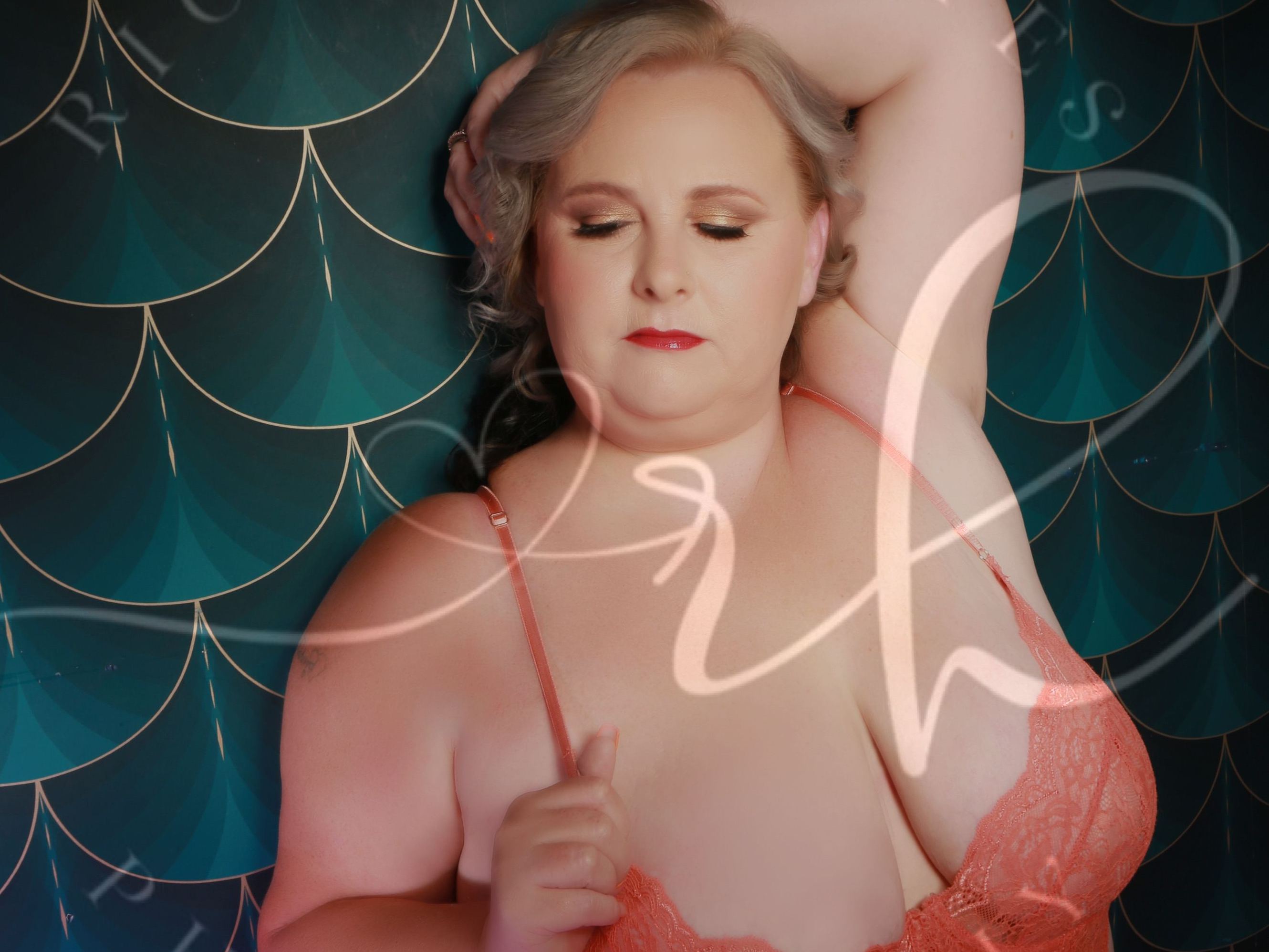 Imagen de perfil de modelo de cámara web de LunaBustyGal21