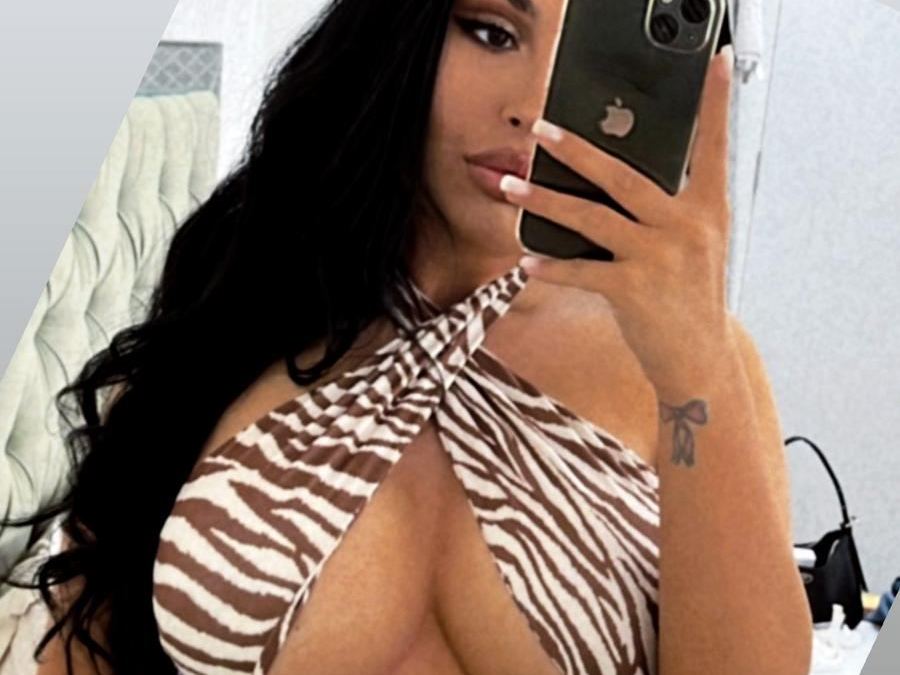 Imagen de perfil de modelo de cámara web de JuliaBronx
