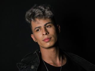 Imagen de perfil de modelo de cámara web de christhopher