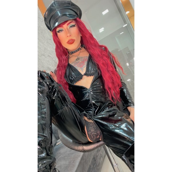 Interprète IVANISSBIGCOCK Photo 6