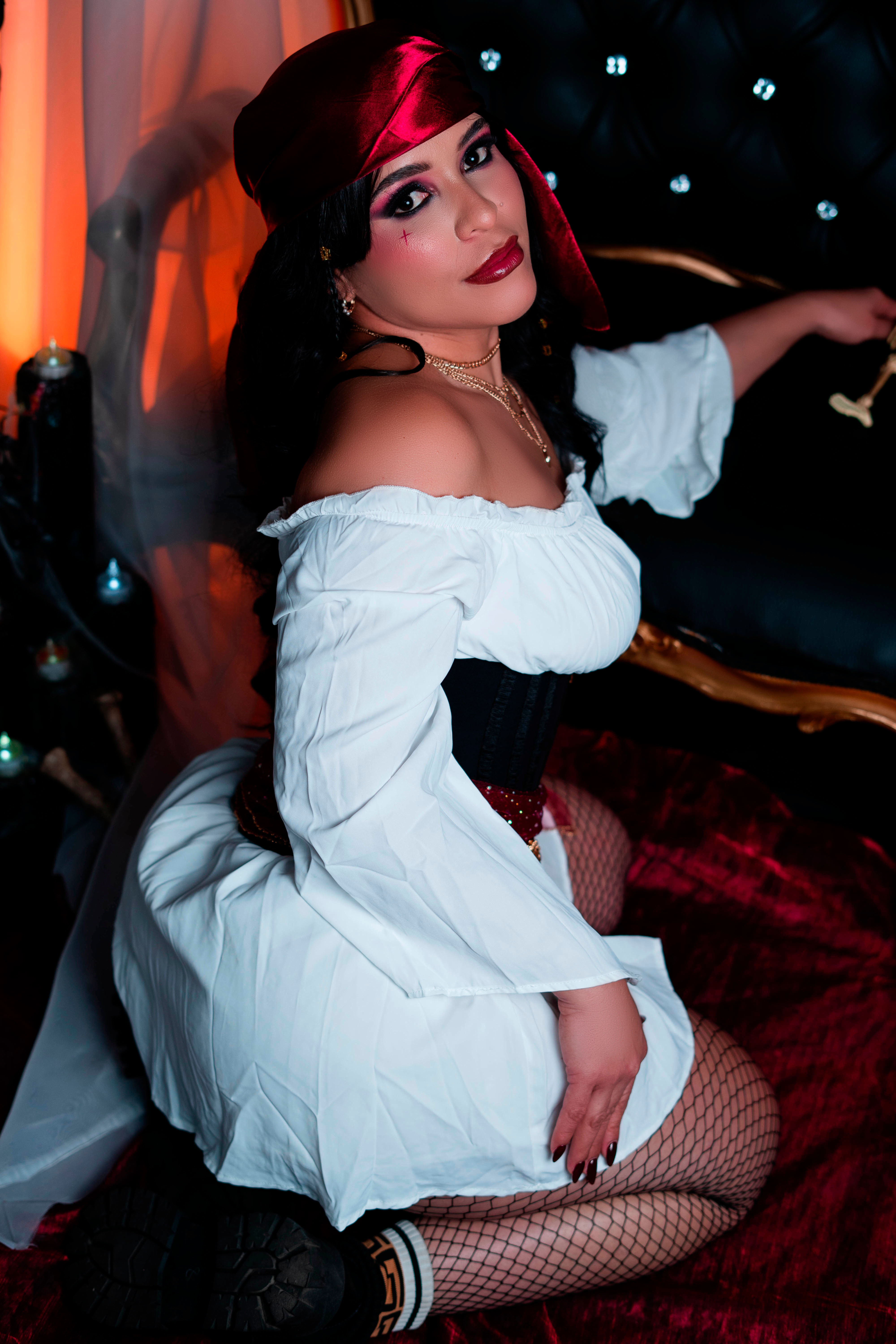 Performer CharlootteEvans Photo 4