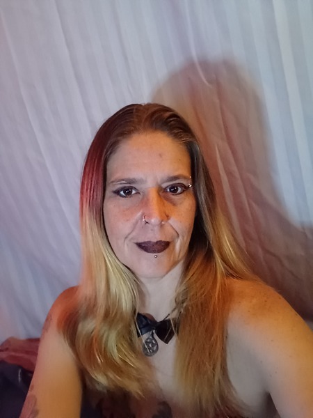 Performer MistressOliviaLuv Photo 5