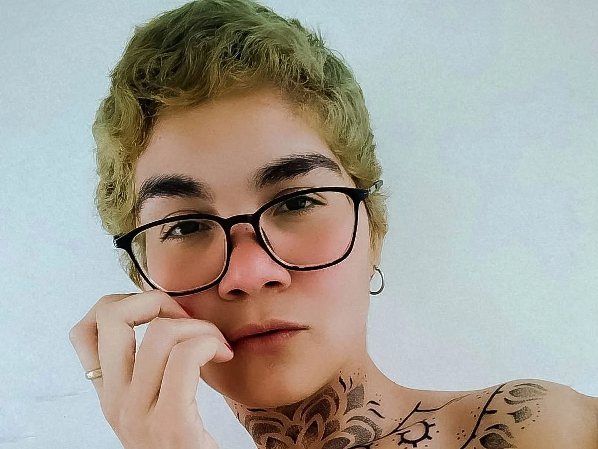 Foto de perfil de modelo de webcam de ALEXXASKY