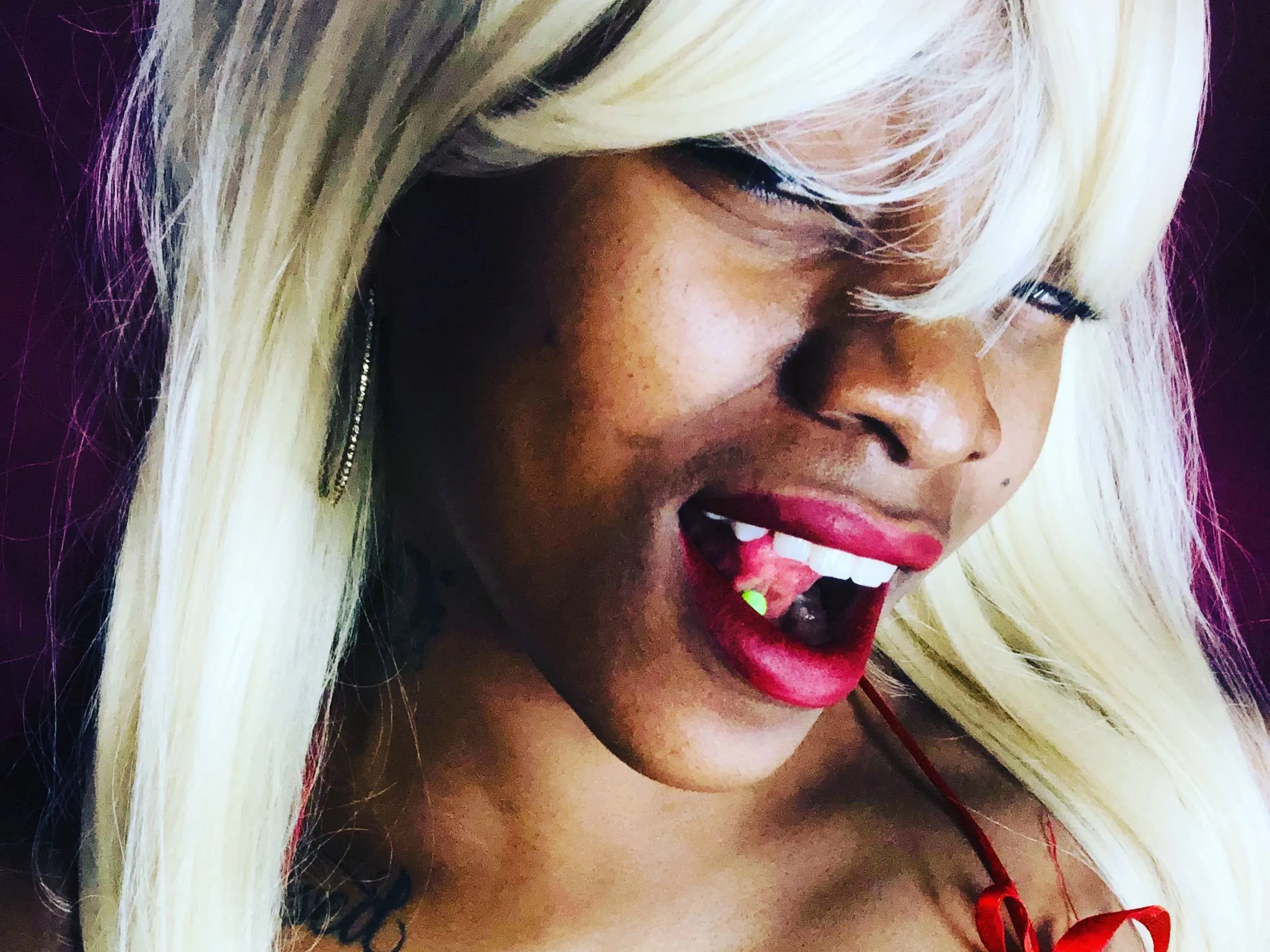 Image de profil du modèle de webcam Ecstasy22