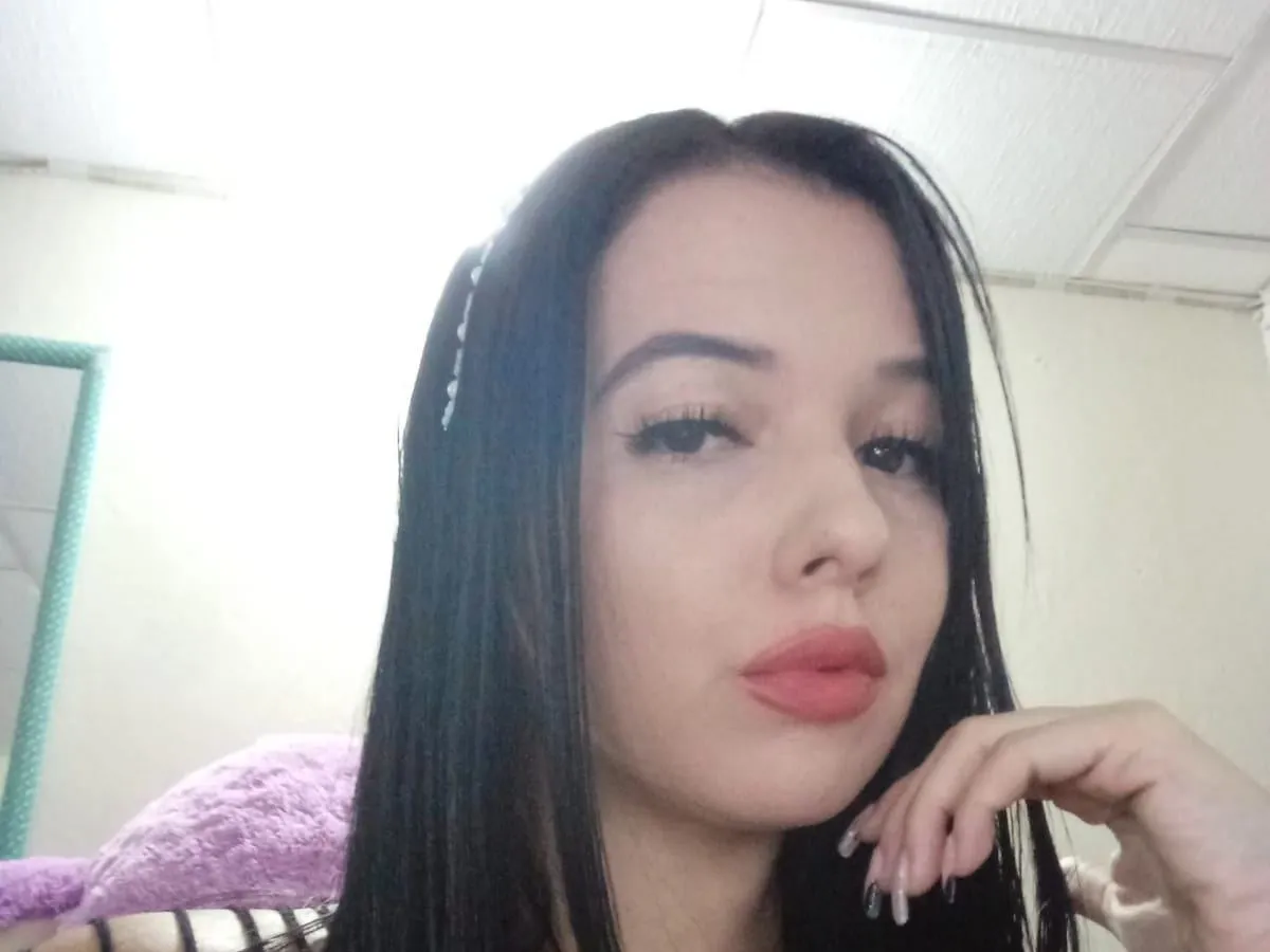 Image de profil du modèle de webcam NinaMon