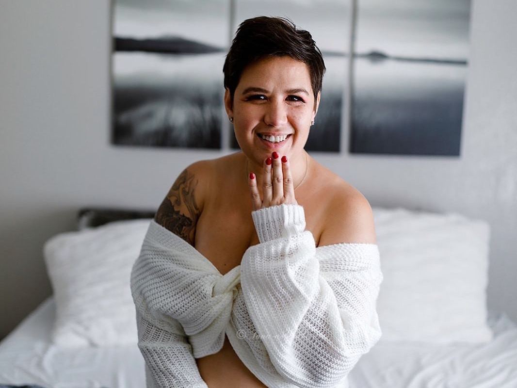 Foto de perfil de modelo de webcam de IonaNormal