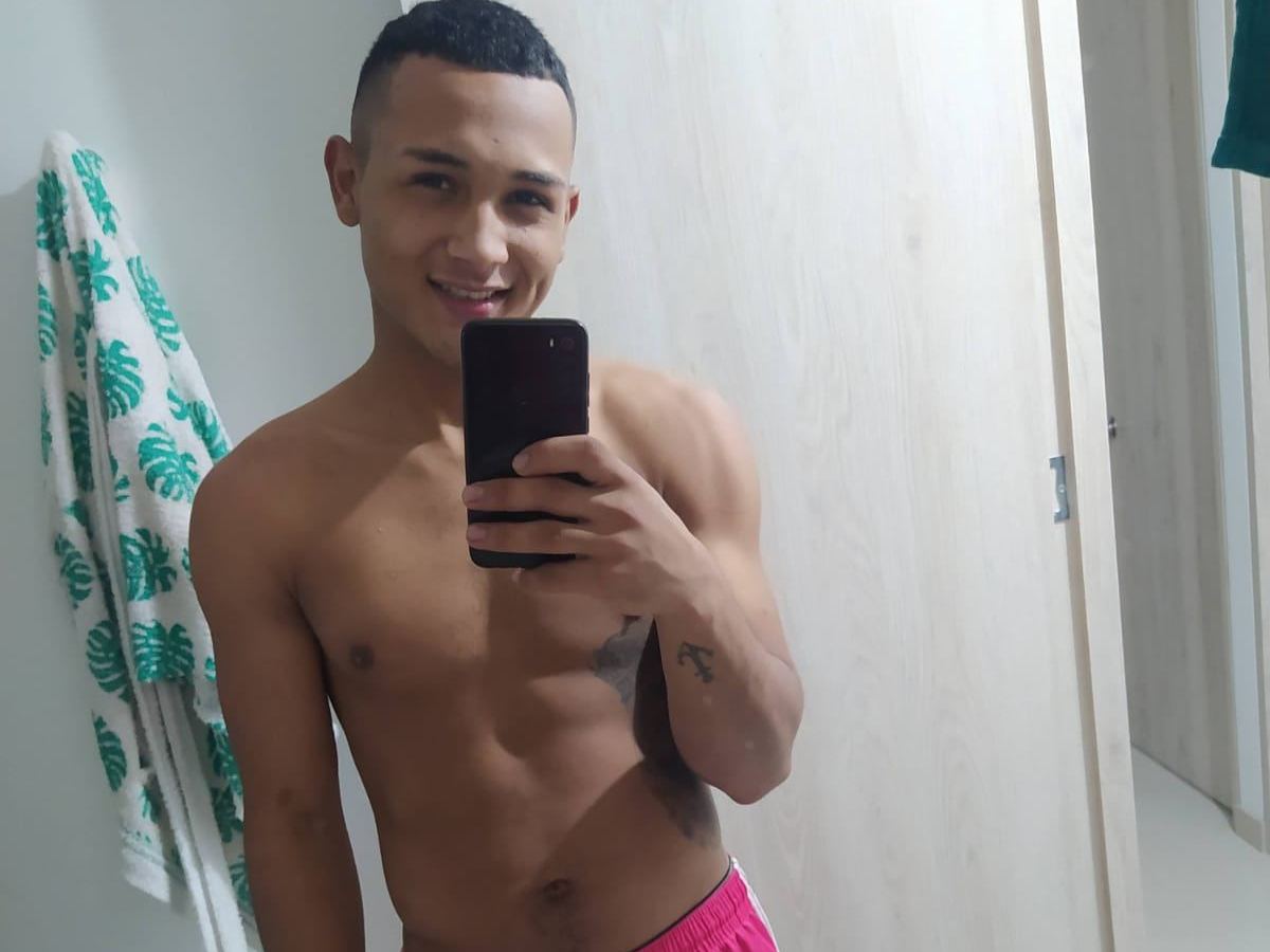 Image de profil du modèle de webcam Justinknightt