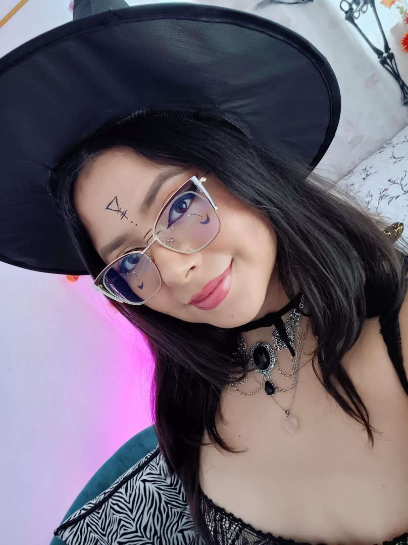 Performer Valeria_Norris Photo 2