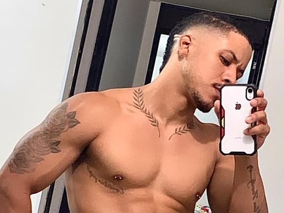 Profilbilde av roccohardd18 webkamera modell