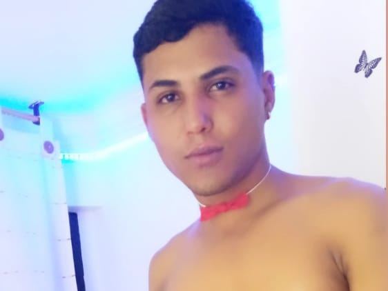 Imagen de perfil de modelo de cámara web de danielhornyxx