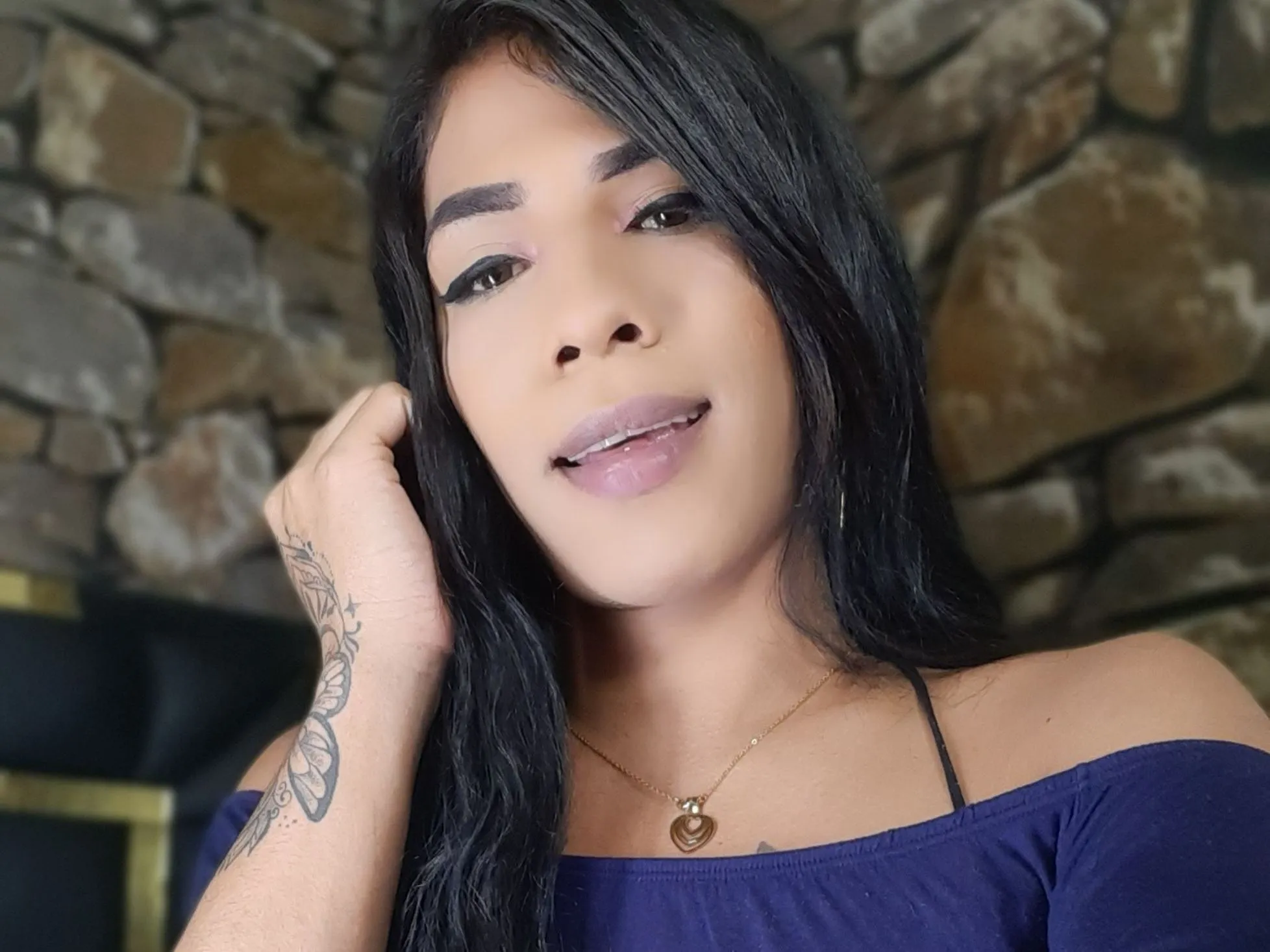 Image de profil du modèle de webcam sexyisamar