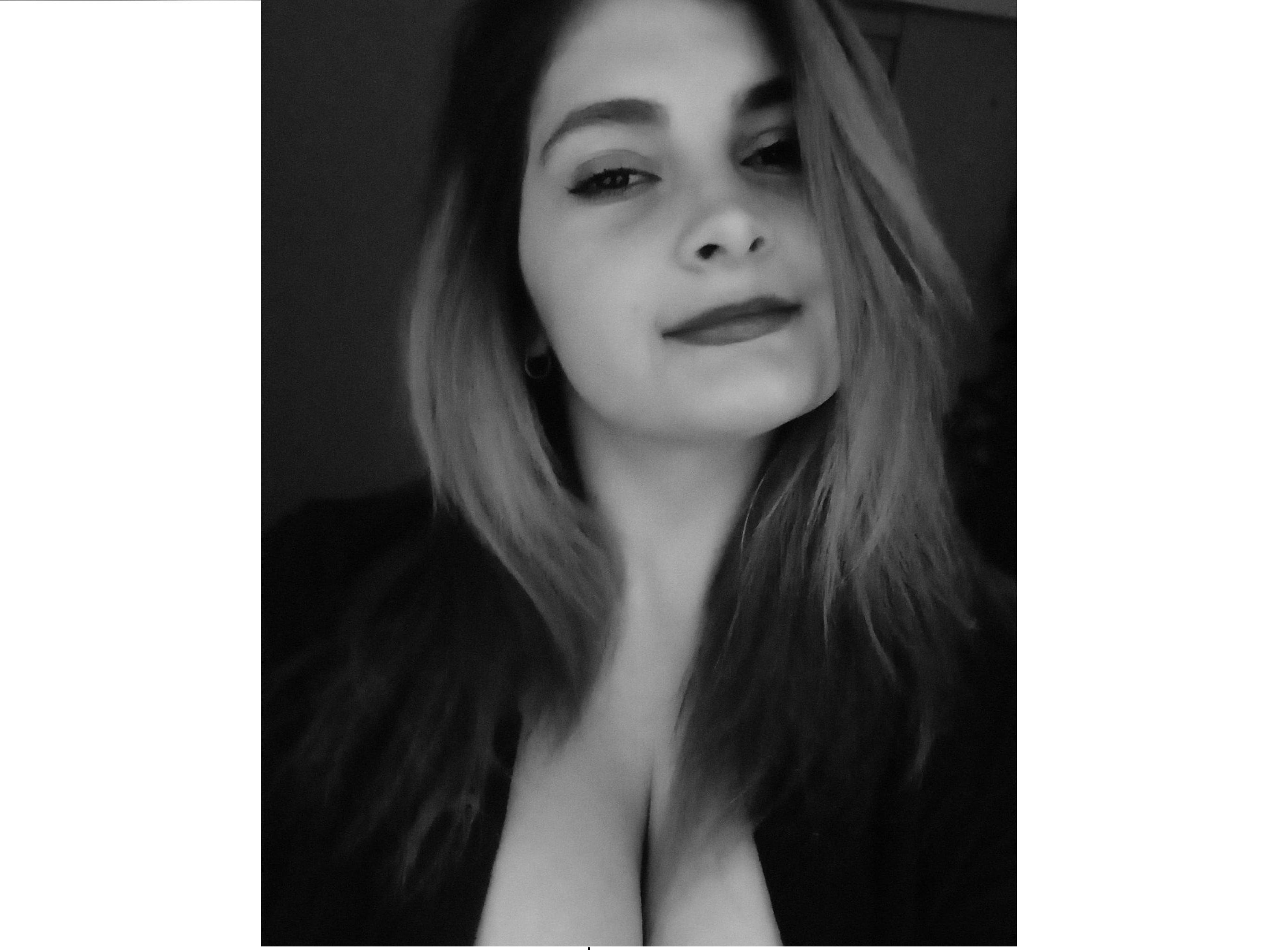 Image de profil du modèle de webcam ArielleHott