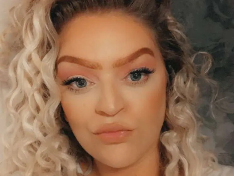 BustyCherryUK profielfoto van cam model