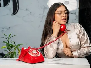 NiicolleW