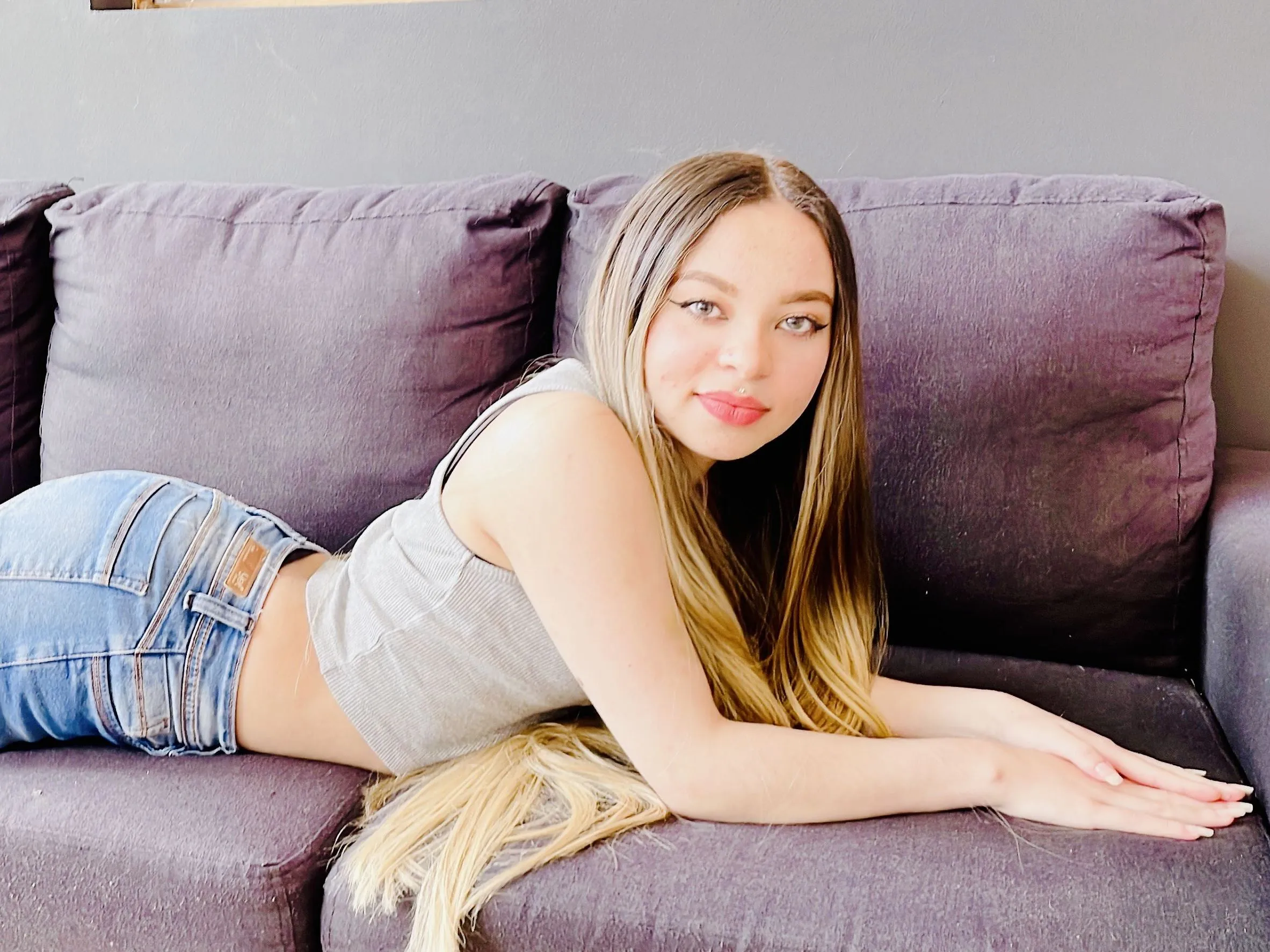 AgathaLouiis profielfoto van cam model