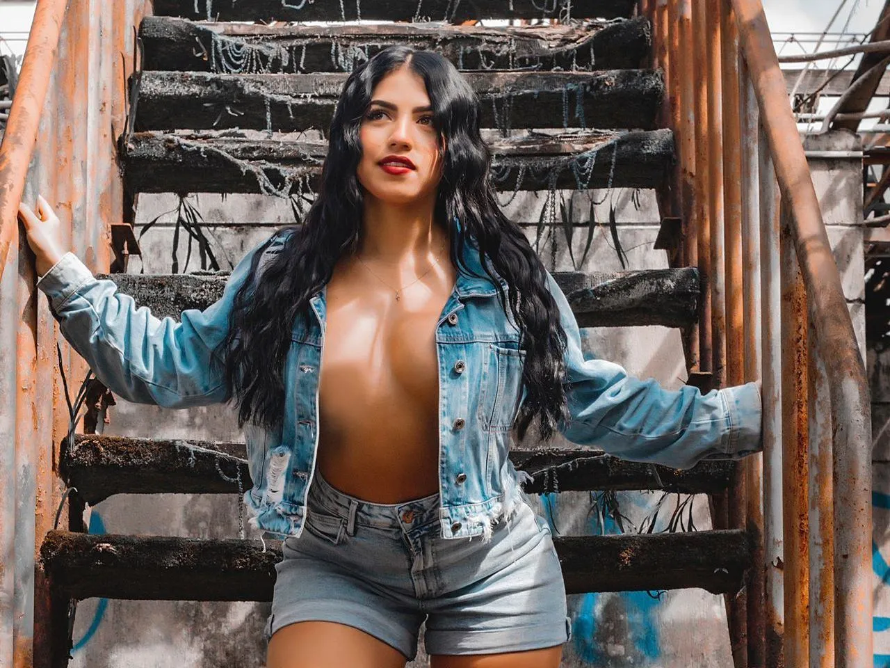 arianacollins immagine del profilo del modello di cam