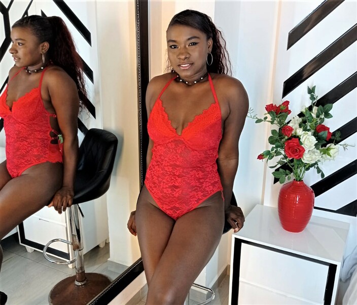 Performer ScarlettAlston Photo 5