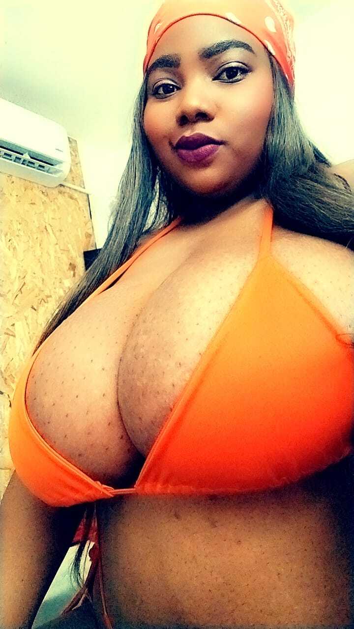 Performer AangelGold Photo 9