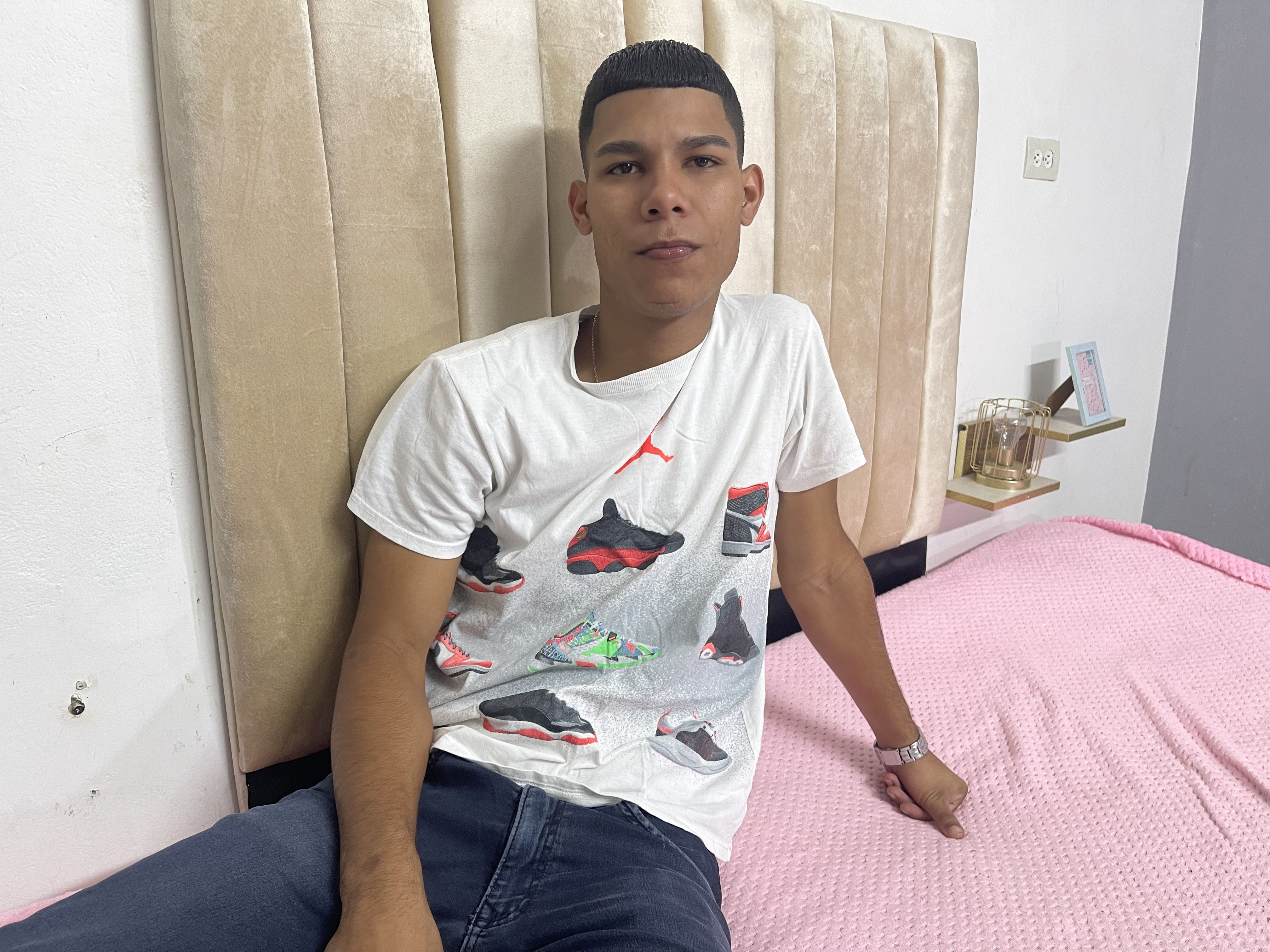 Foto de perfil de modelo de webcam de sebasmartinez 