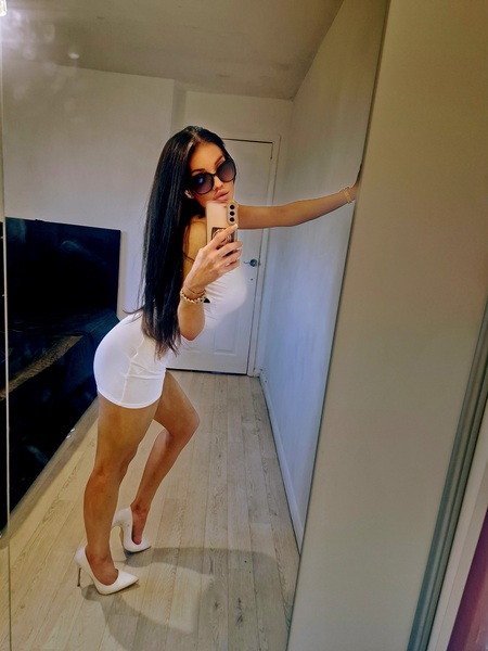 Interprète BritishTastyCherryxo Photo 7