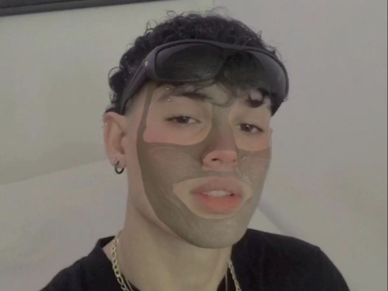 VicCumBoy cam model profile picture 