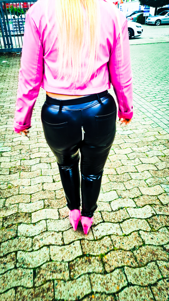 Performer MariellaSun Photo 7