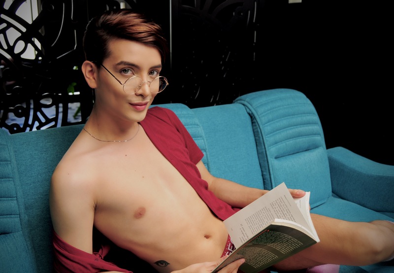 Performer KyleMillers Photo 5