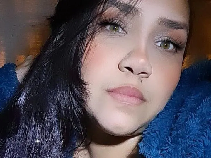 AliiceGreen cam model profile picture