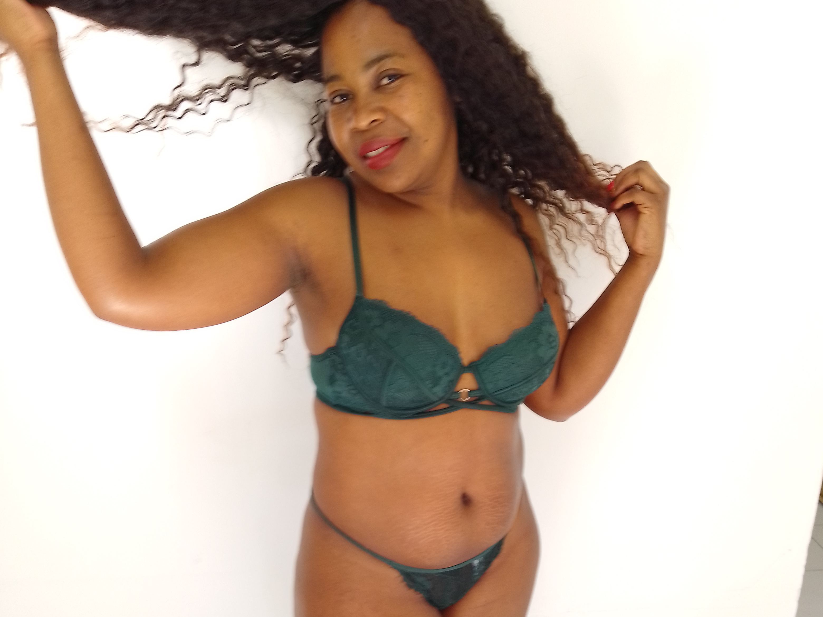 Imagen de perfil de modelo de cámara web de CURVYBABIEXX