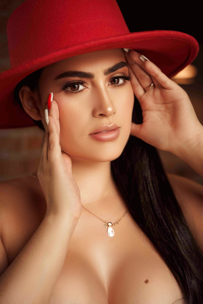 Intérprete AriadnaTylor Foto 3