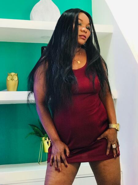 Interprete JelanyBankol Foto 4