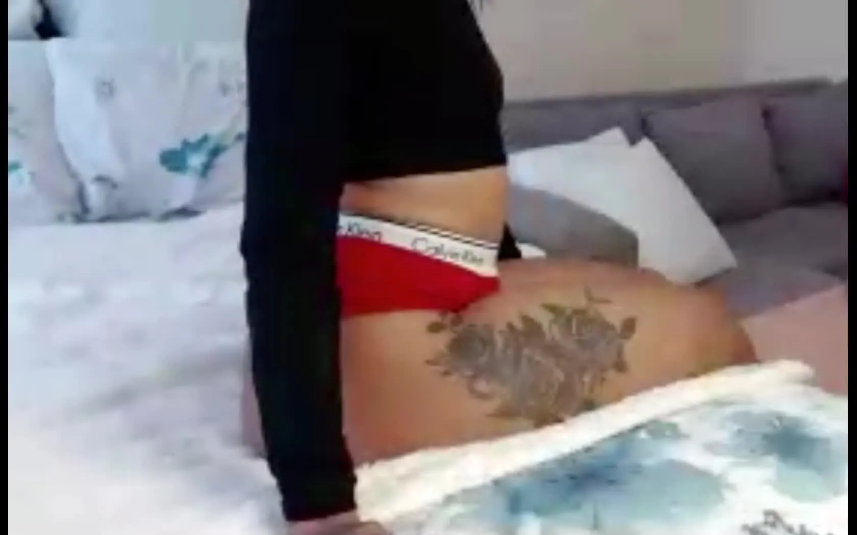 Performer CurveSlender18 Video 1