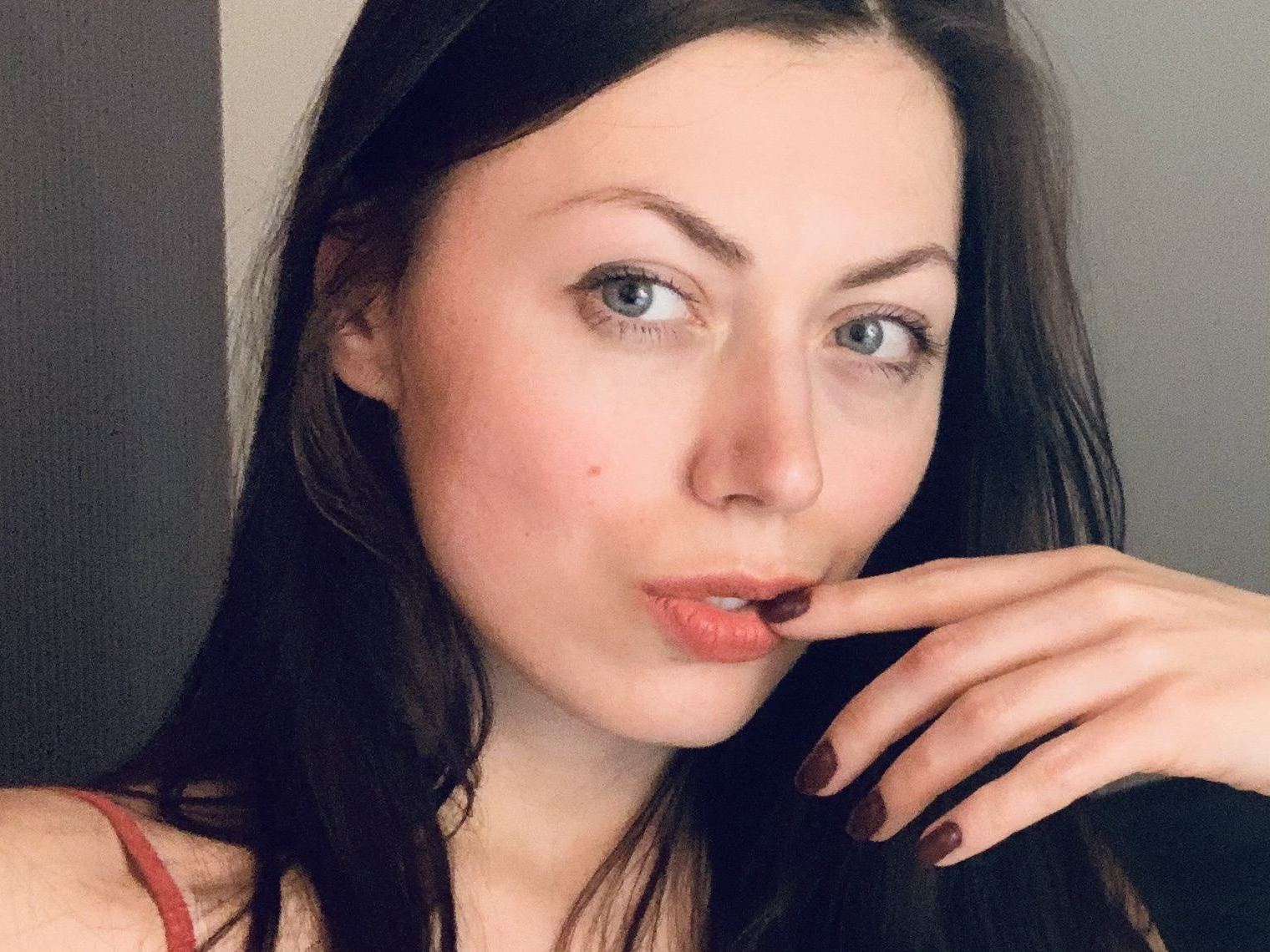 LolaQueen92 profilbild på webbkameramodell 