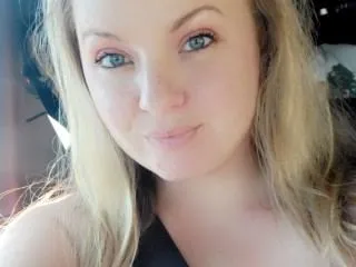 Cassidy_nextdoor cam model profile picture