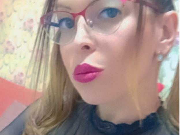 Image de profil du modèle de webcam Charlotterilley