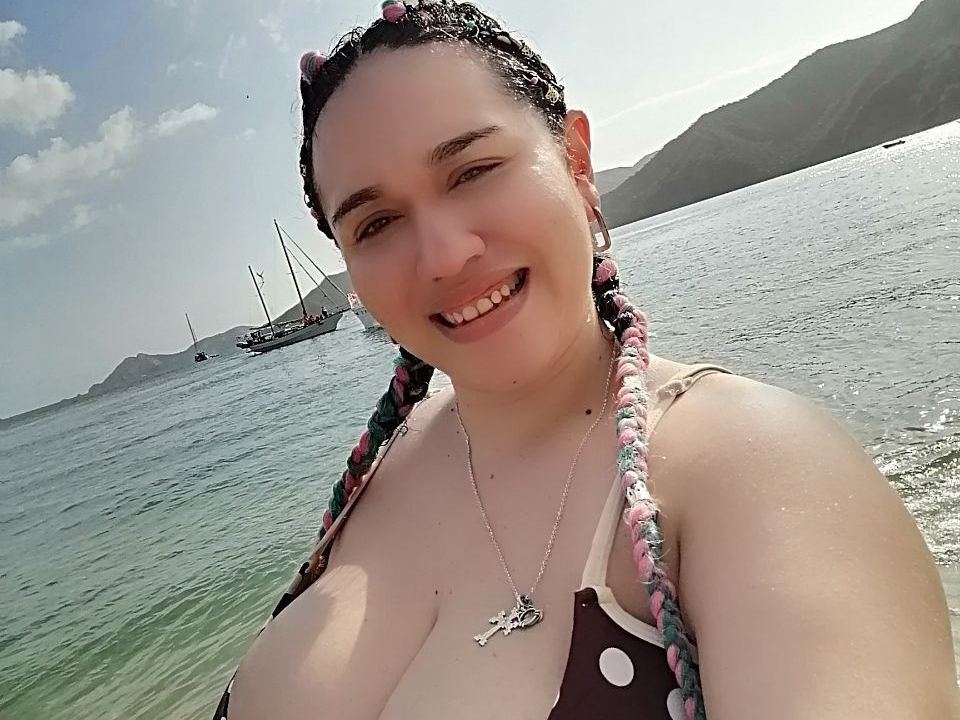 Imagen de perfil de modelo de cámara web de HEEAVENX
