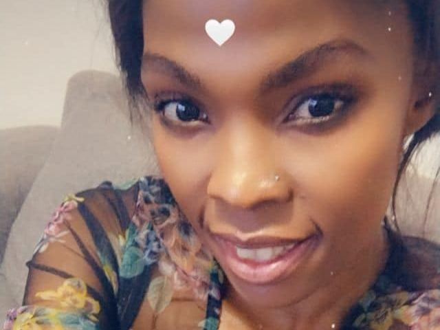 Image de profil du modèle de webcam xxpetitecleo25