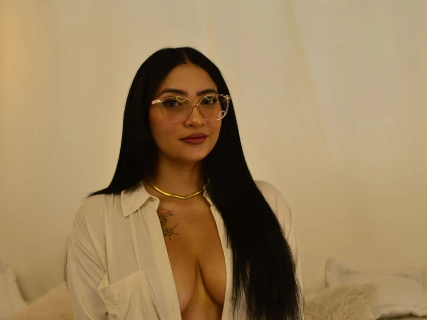 NinaHolly immagine del profilo del modello di cam