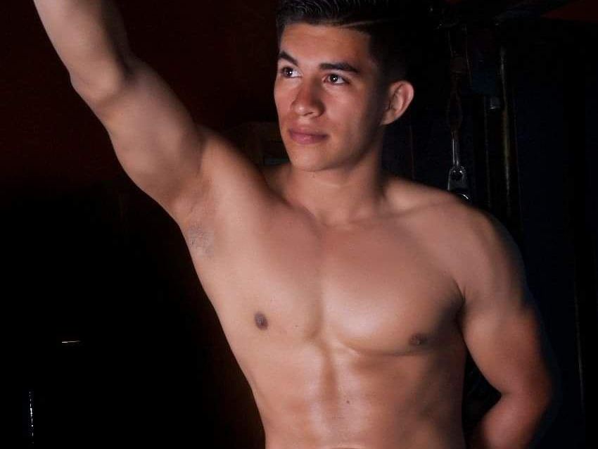 Imagen de perfil de modelo de cámara web de axelmisterr