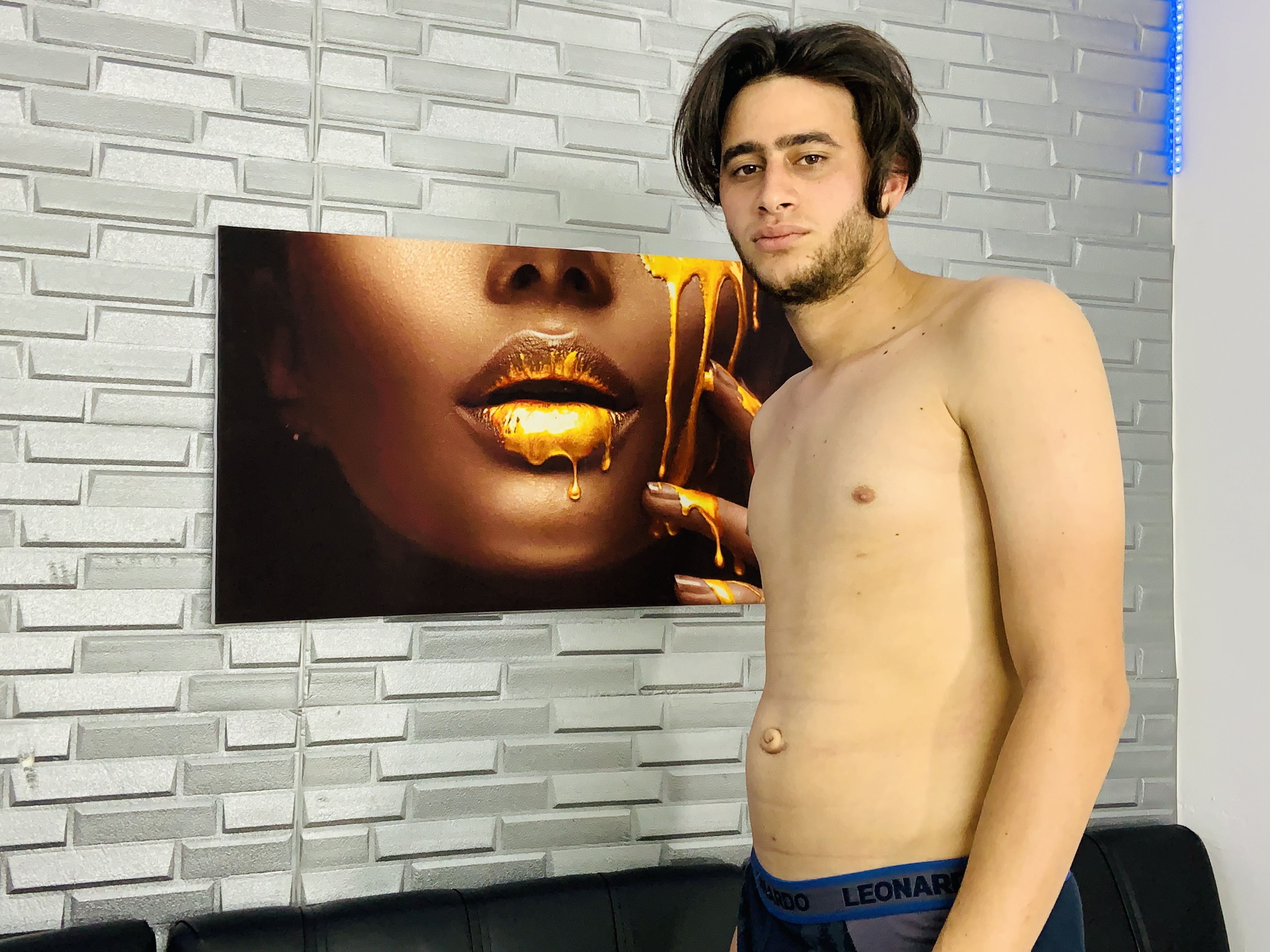 Image de profil du modèle de webcam ChrisBrowns18