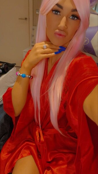 Artist CutePixieCherry Foto 8