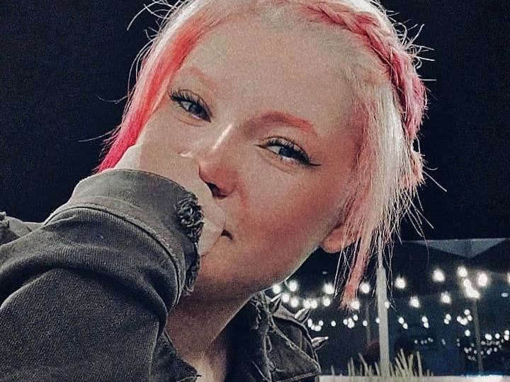 valadiumrose profilbild på webbkameramodell