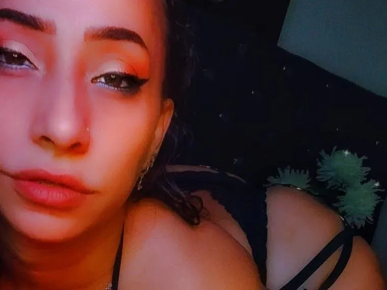 Karlyleen profielfoto van cam model