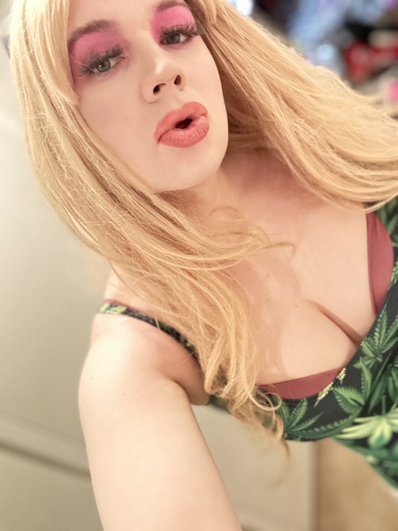 Utøver AdelinaFoxx Bilde 2