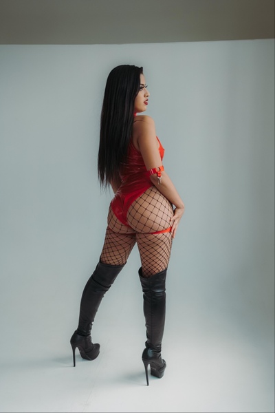 Performer TastyGoddess Photo 1