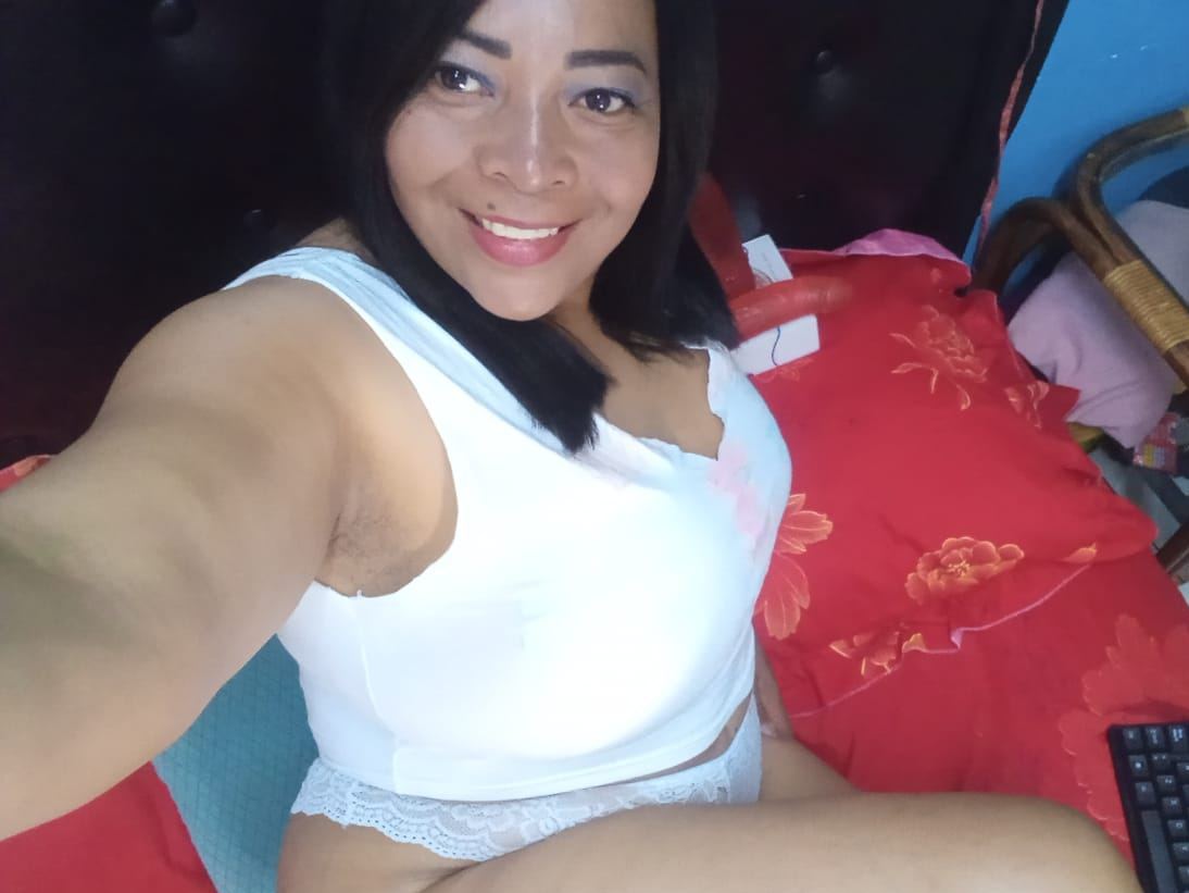 EstherMilf immagine del profilo del modello di cam