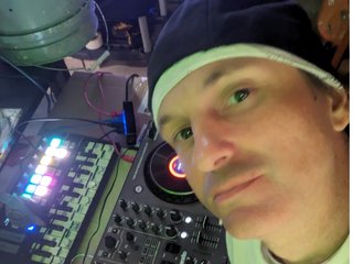 Xourt profielfoto van cam model 