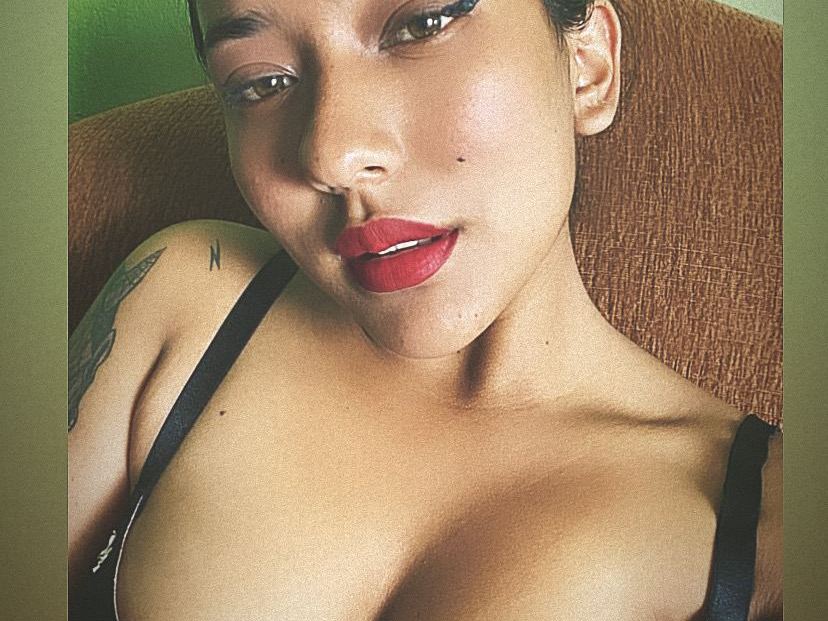 OrianaFoster profielfoto van cam model