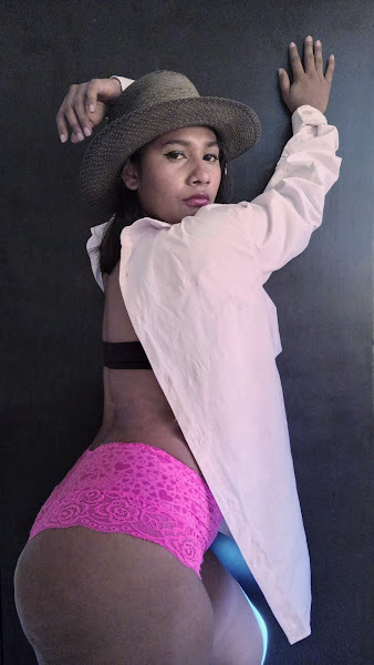 Artiest IvyFloyd Foto 2