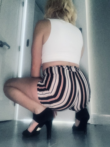 Performer HellaZella22 Photo 3